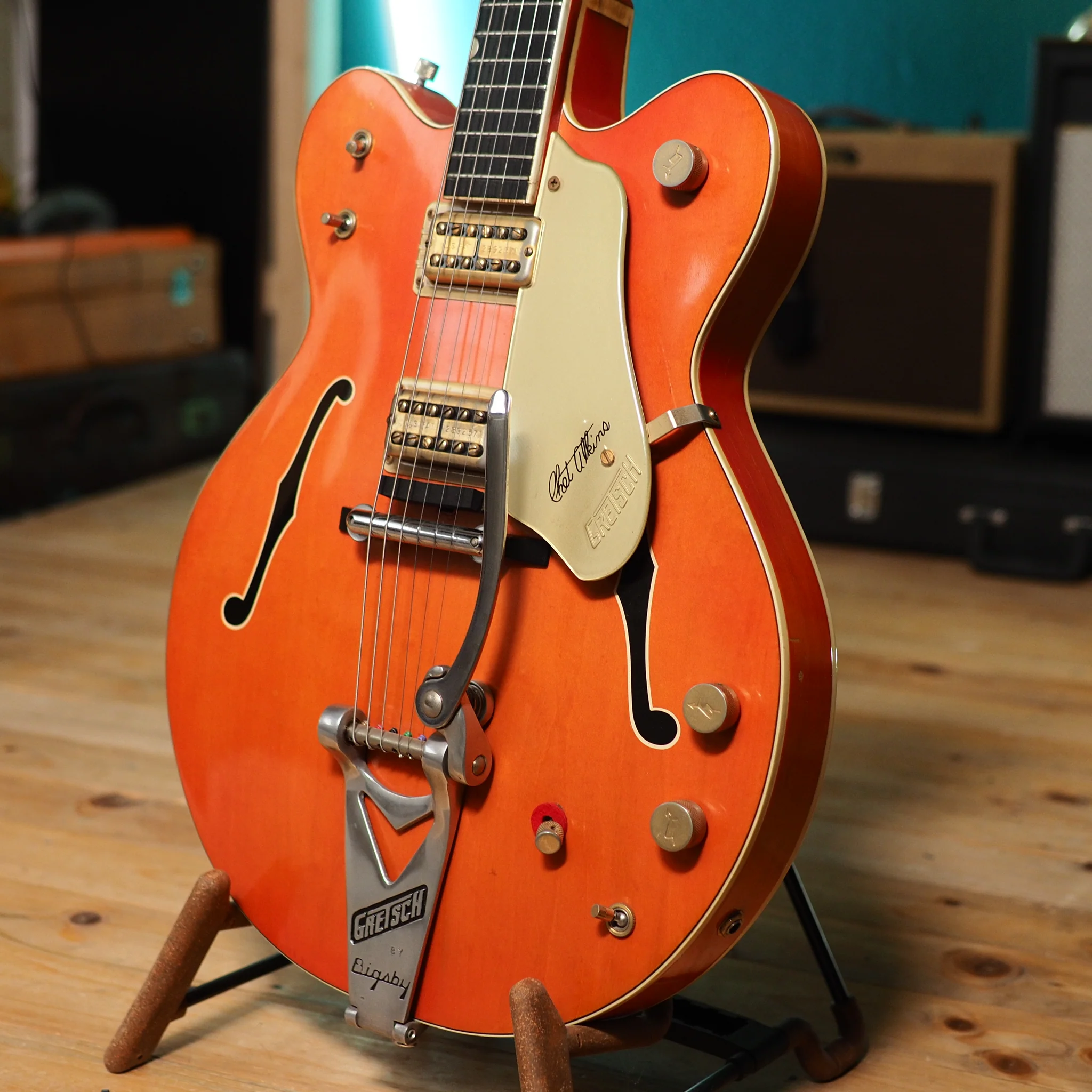Iconic Tone, Timeless Character